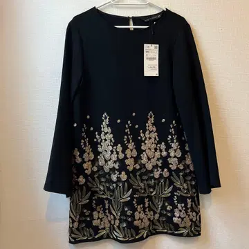 ZARA 자수 블랙 긴팔 무릎 기장 원피스