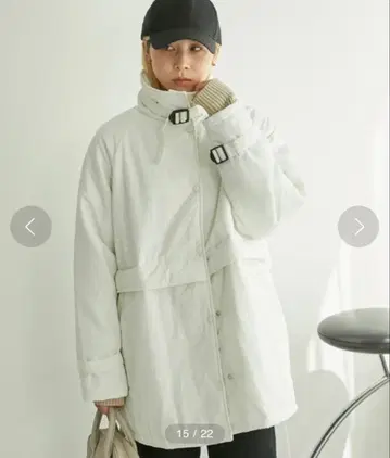 나일론 스탠드 카라 벨트 디자인 충전솜 블루종