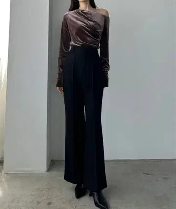 Louere 루엘레 슬랙스 팬츠 핀턱 플레어 팬츠