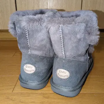 24cm EMU Australia 그레이 어그 부츠 (버튼 포함)