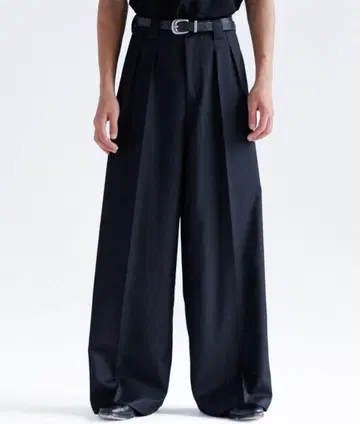 [ XS 사이즈 ] SINSS 센터 프레스 2턱 와이드 스트레이트 슬랙스