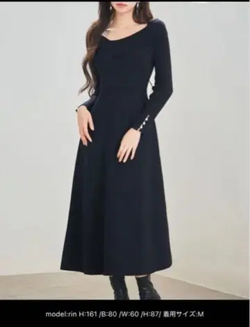 비대칭 넥 긴소매 미디 니트 원피스