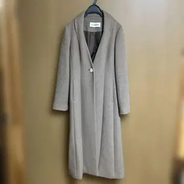 릴리 브라운 코트