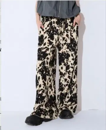 새상품 jeanasis 모듬 레오 퍼레이드 이지 팬츠