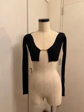 JACQUEMUS La Maille Pralu 가디건