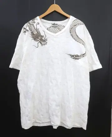 카라쿠리타마시 282097 권룡 자수 반팔 T셔츠