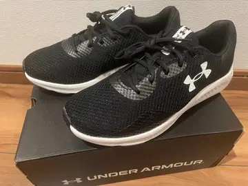 UNDER ARMOUR CHARGED PURSUIT 블랙 스니커즈