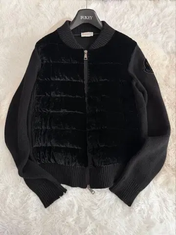 MONCLER 벨로아 절개 가디건 니트 다운 자켓