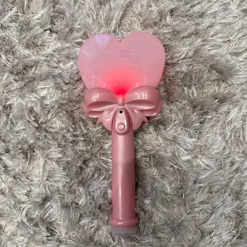 하트 모양 키티 응원봉 산리오 퓨로랜드