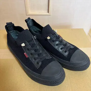 블랙 슬립온 스니커즈 25cm