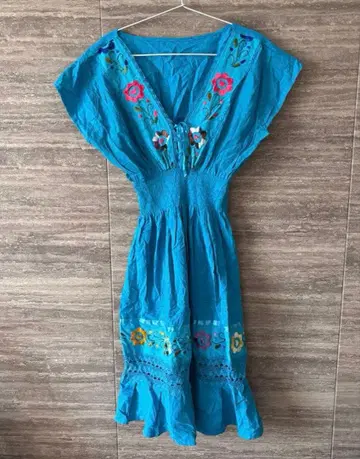 해외 구제 의류 파랑 꽃무늬 자수 V넥 원피스 블루