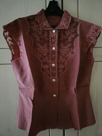 미사용 스와토우 블라우스 M 사이즈