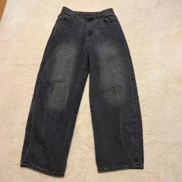 MUHET 뮤에타 하이웨스트 코쿤 데님 팬츠