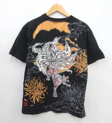 카라쿠리타마시 282312 월야에 구미호 자수 일본풍 패턴 T셔츠