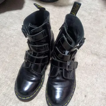 최종 가격 인하! 닥터마틴 부츠 UK 5