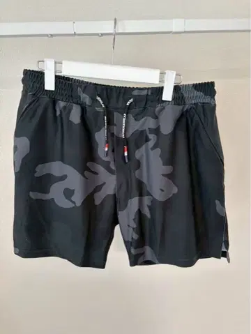 1PIU1UGUALE3 RELAX 카모 무늬 하프 팬츠 L