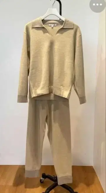 UNIQLO jwa 수플레 얀 니트 셋업