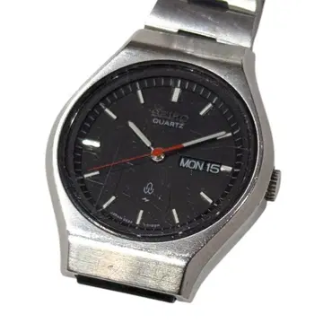 세이코 샤리오 2623-016B 쿼츠 데이데이트 손목시계 (작동 안 함)