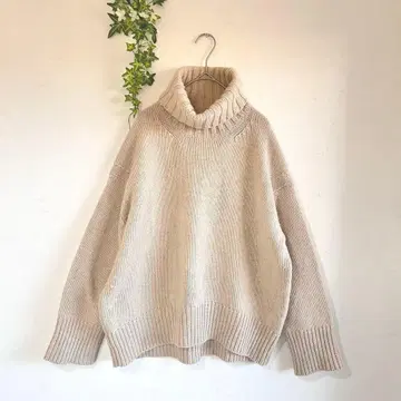 갤러리 바이 새상품급 파인 울 터틀넥 풀오버 베이지 S