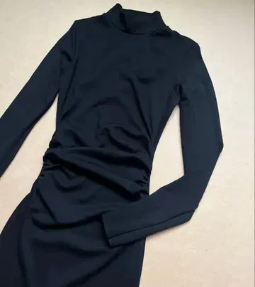 ZARA 하이넥 롱 블랙 원피스