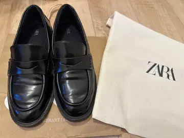 ZARA 블랙 로퍼 수납 가방 포함