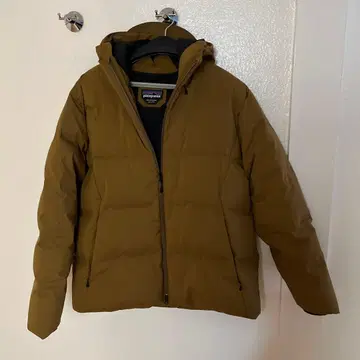 [ 미사용 새상품 ] 파타고니아 다운 자켓 브라운