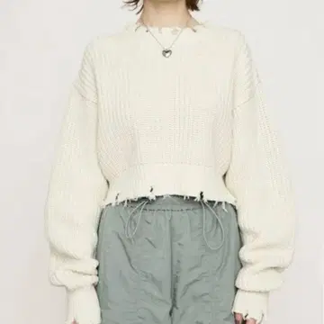 SLY 데미지 크롭 니트 상의