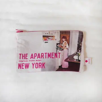 [ 새상품급 ] 블랙 뉴욕 M 사이즈 파우치