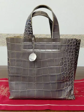 훌라 FURLA 토트백 그레이 소가죽 악어 엠보싱