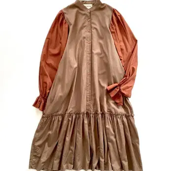 완판템 poppy 도킹 볼륨 원피스 아사기니뇨