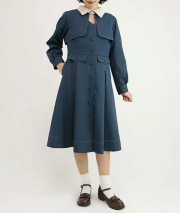 fint 스티치 사용 클레릭 레이어드 원피스