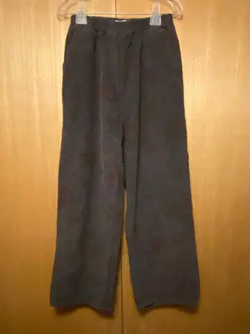 다크 그레이 코듀로이 와이드 팬츠