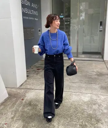 DISCOAT yasuchan 감수 파란 니트 스웨터 뒷면 슬릿 긴팔