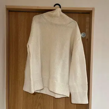 TODAYFUL 아이보리 터틀넥 니트