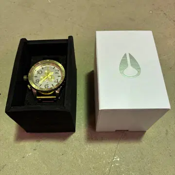 NIXON 51-30 CHRONO CHAMPAGE GOLD 정품 새상품