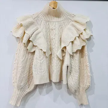 ZARA 프릴 니트 스웨터 S 사이즈