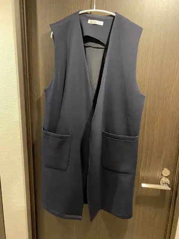 Cen. 다크 네이비 베스트 M