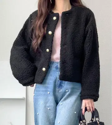 블랙 보아 자켓 펄 버튼