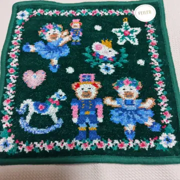 페이러 손수건 리베&릴리아 너트 크래커 다크 그린