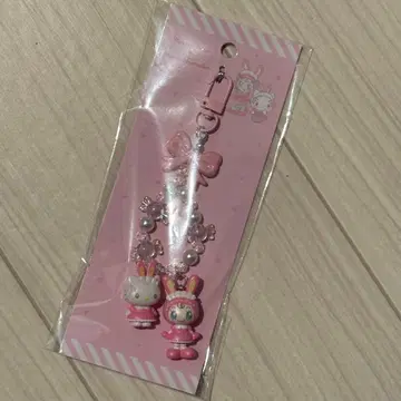 산리오 mezzo piano 키링 헬로키티 베리에짱