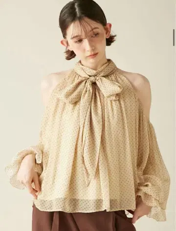 LILY BROWN 드레이프 보타이 쉬폰 블라우스