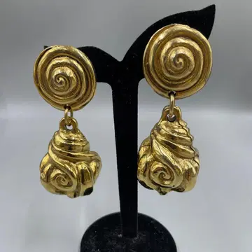 23 빈티지 골드 소용돌이 디자인 귀찌