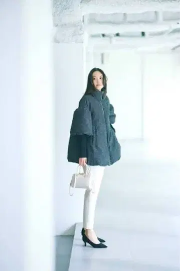 CELFORD 볼륨 슬리브 아우터 2024년 모델