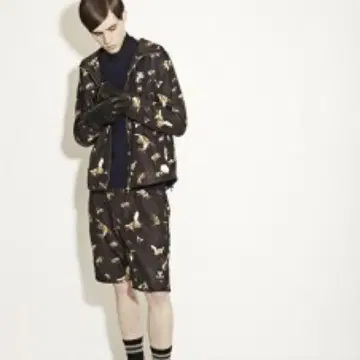 험멜 J 벌 프린트 나일론 후드티