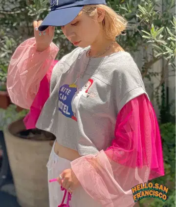 헬로 샌프란시스코 콜라보 ASS 튤 티어드 슬리브 TEE