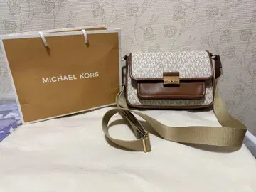 MICHAEL KORS 크로스바디 미디엄 - MK 시그니처