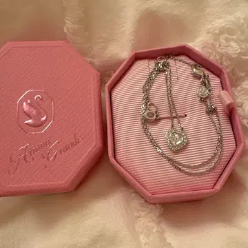 [ 거의 미사용 새상품 ] 아리아나 그랑데 스와로브스키 목걸이