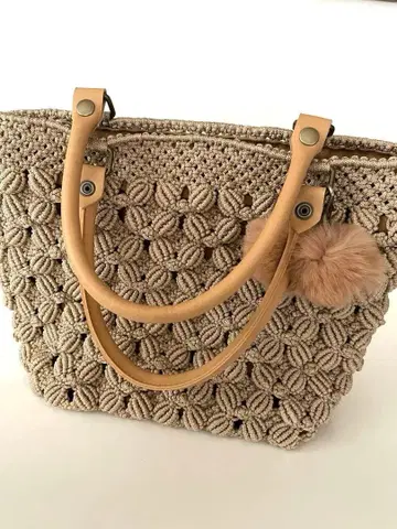 뜨개질 디자인 베이지 핸드백