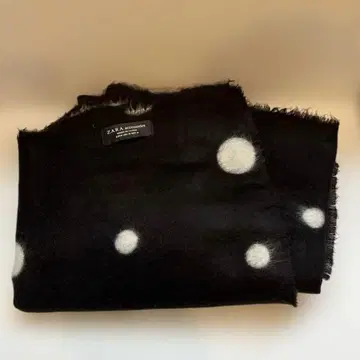 ZARA 도트 무늬 스톨