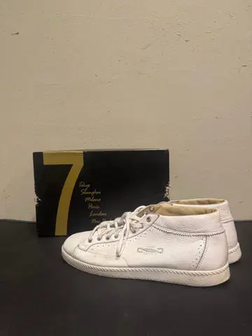 레어 TOP SEVEN 화이트 스니커즈 42 박스 포함